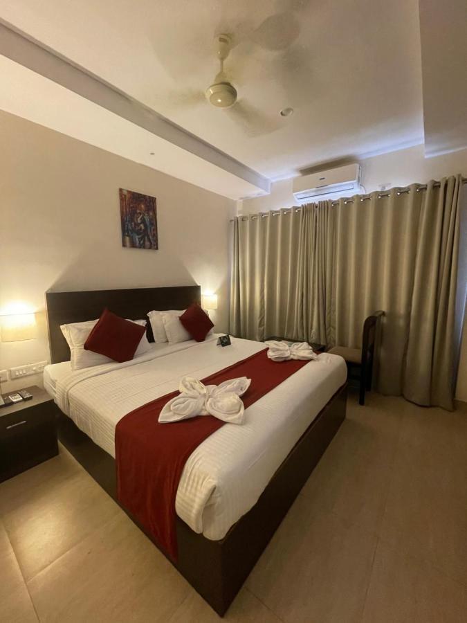 Hotel Yamuna Adur Eksteriør bilde