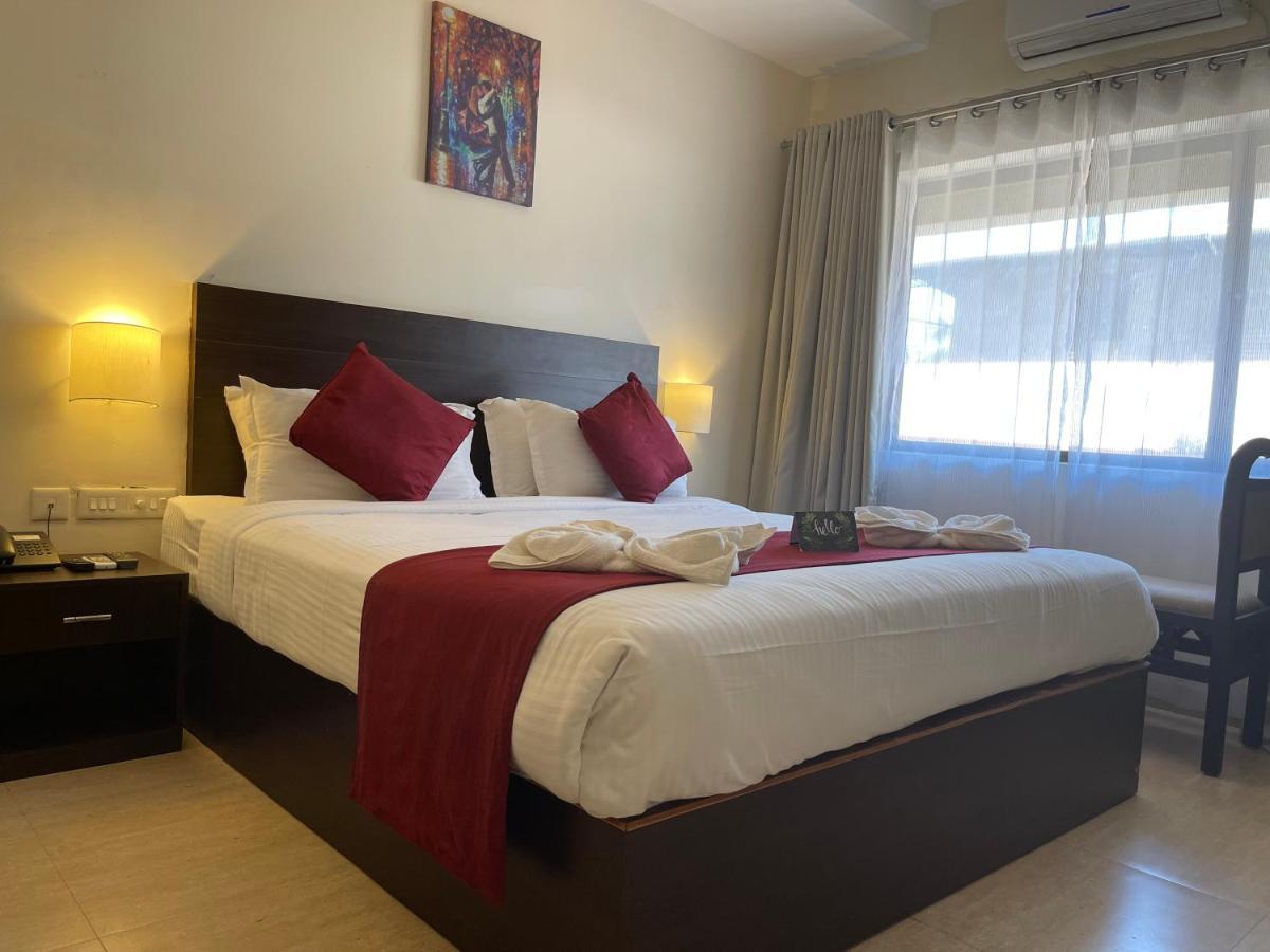 Hotel Yamuna Adur Eksteriør bilde
