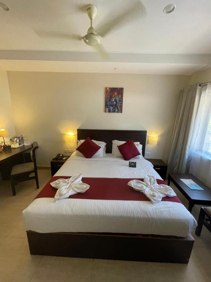 Hotel Yamuna Adur Eksteriør bilde