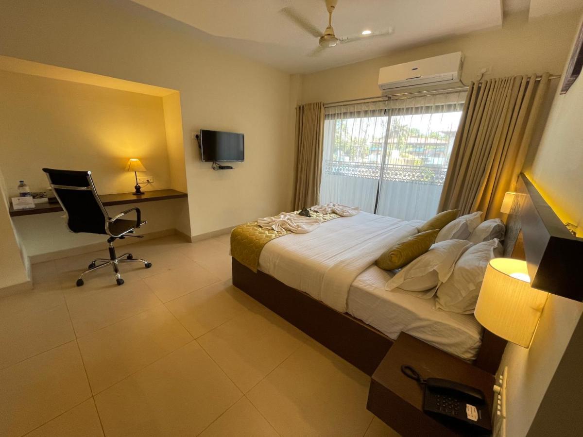 Hotel Yamuna Adur Eksteriør bilde