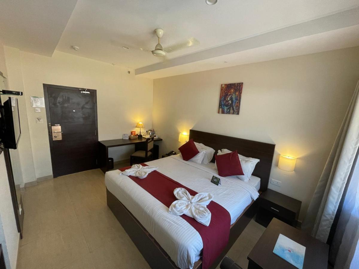 Hotel Yamuna Adur Eksteriør bilde