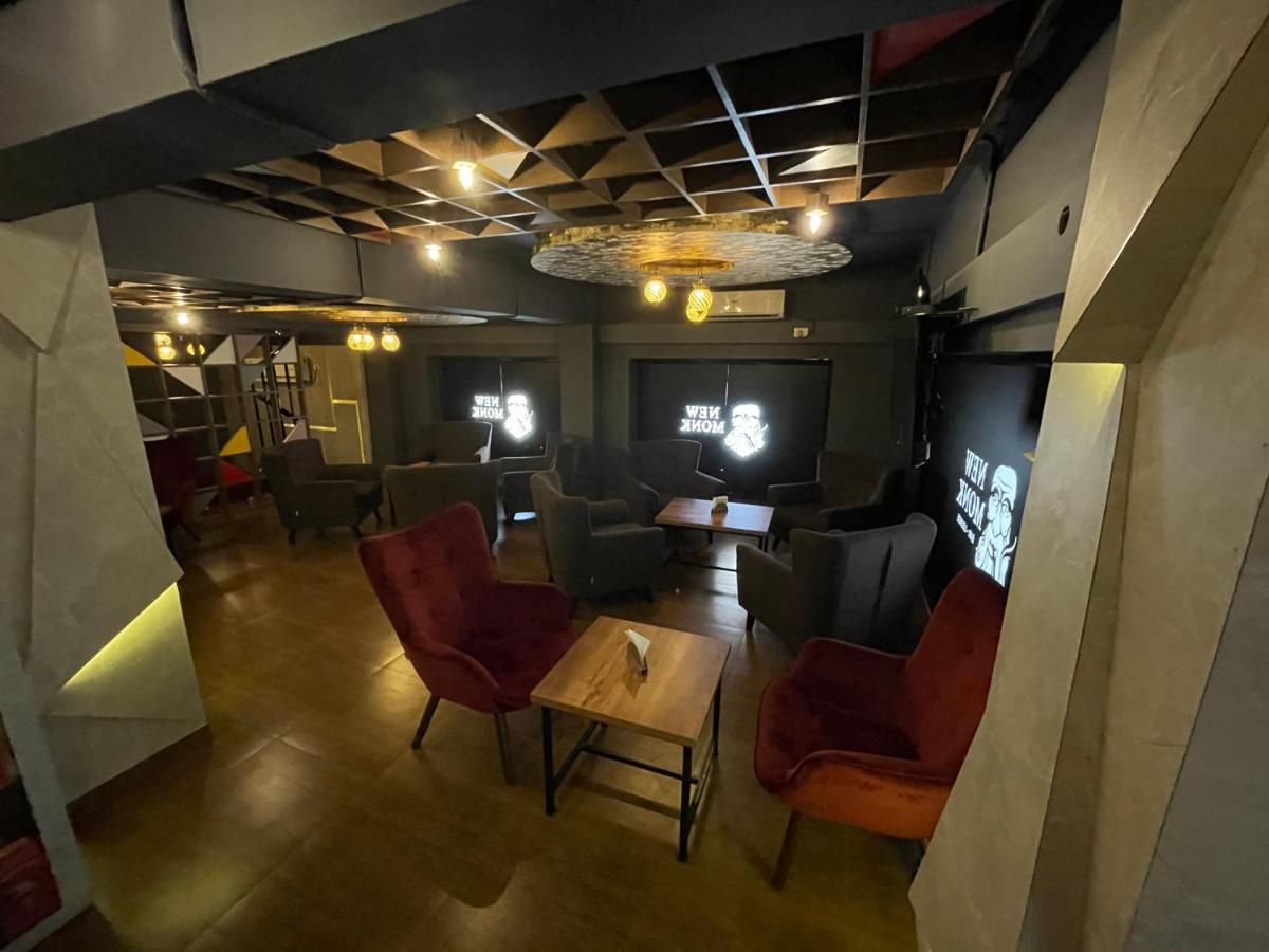 Hotel Yamuna Adur Eksteriør bilde