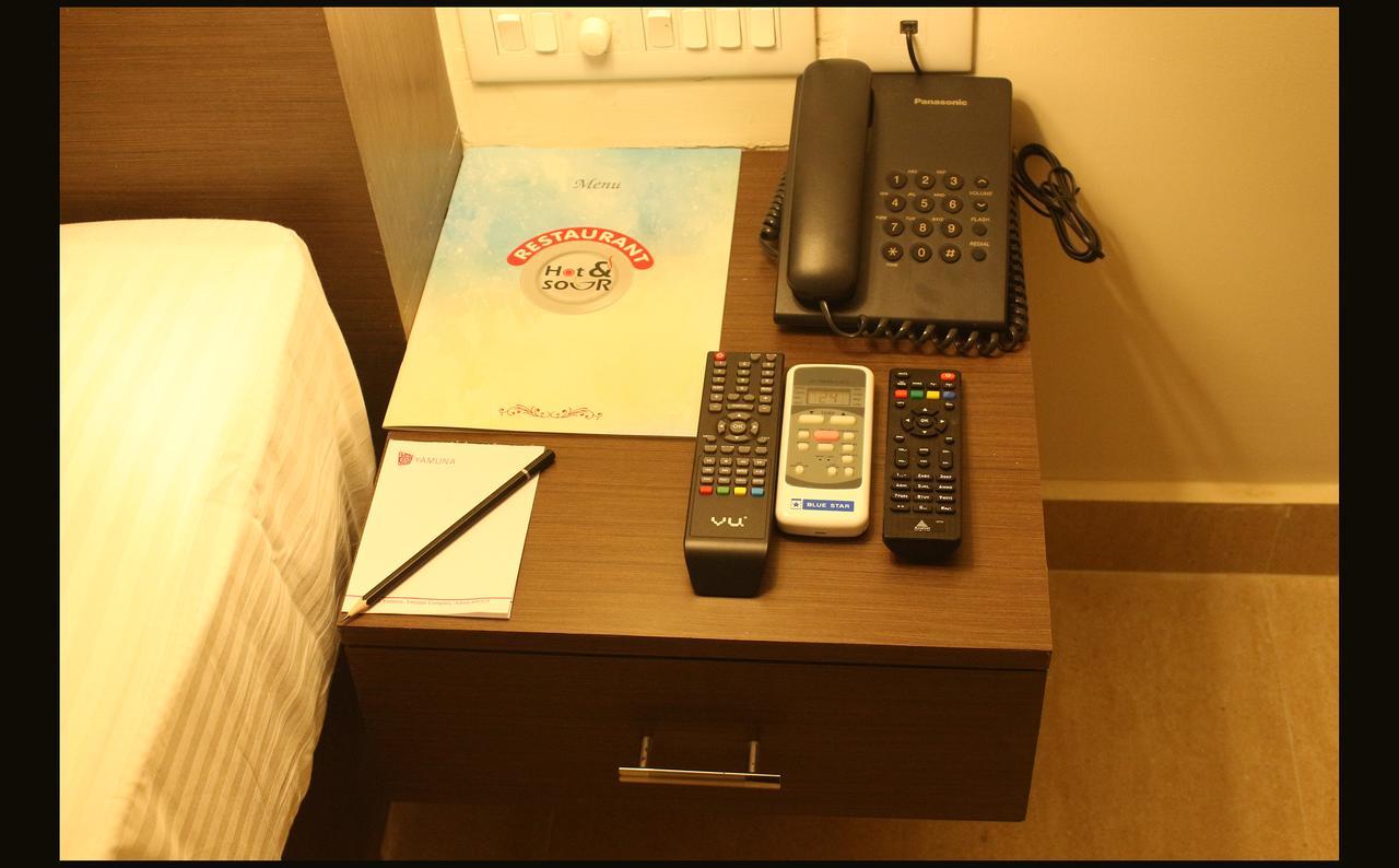 Hotel Yamuna Adur Eksteriør bilde