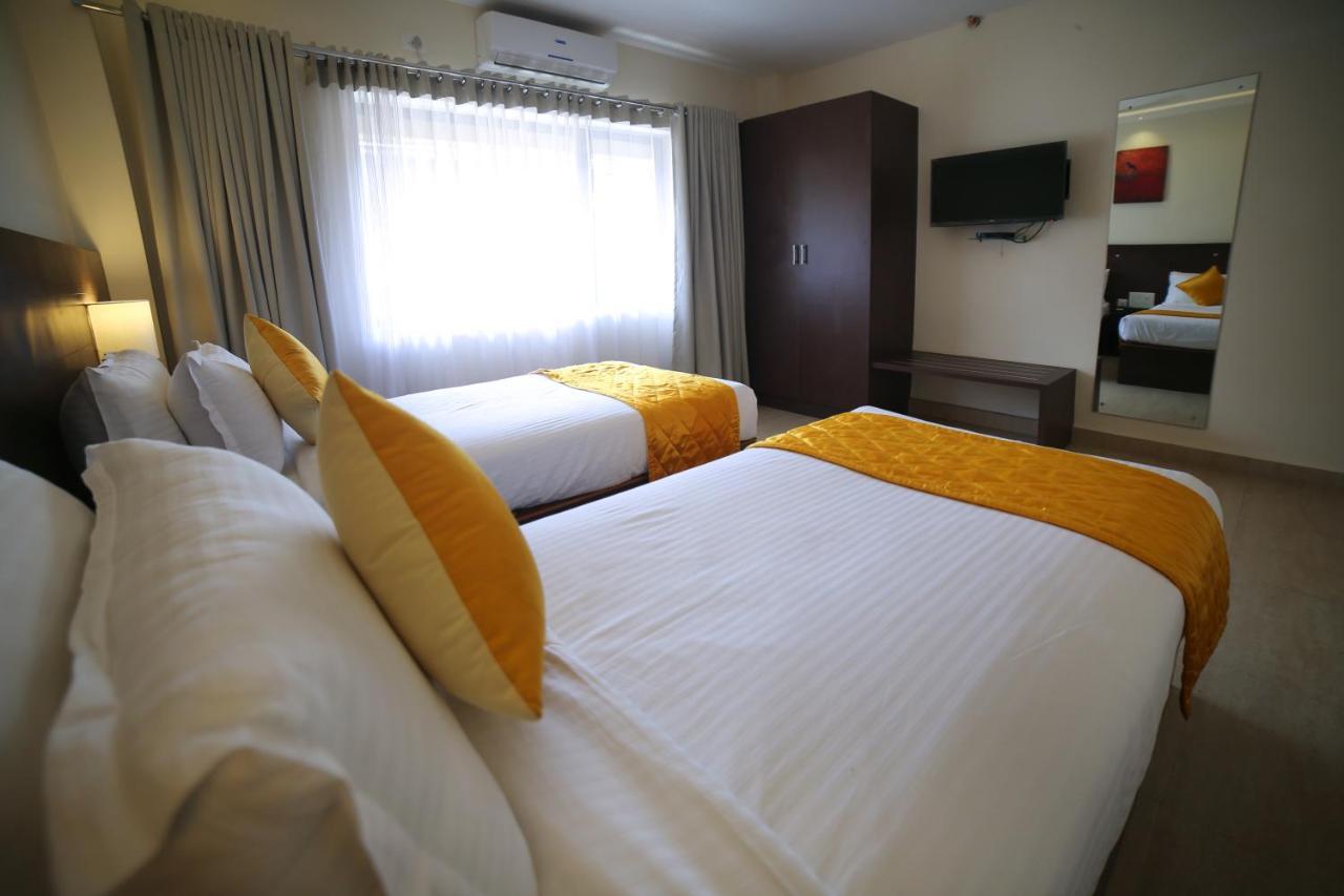 Hotel Yamuna Adur Eksteriør bilde